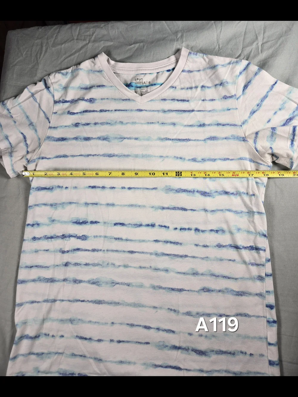 Epic Threads Boys Striped V-Neck Cotton Knit Tee White/Blue Short Sleeve XL Teen